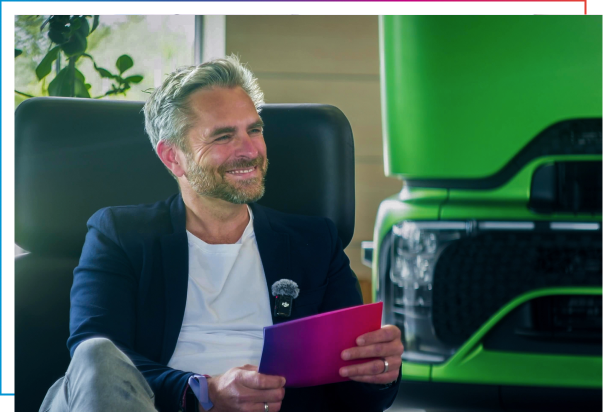 Bild von Kai Vorhölter in seiner Rolle als Moderator der CX Lounge 